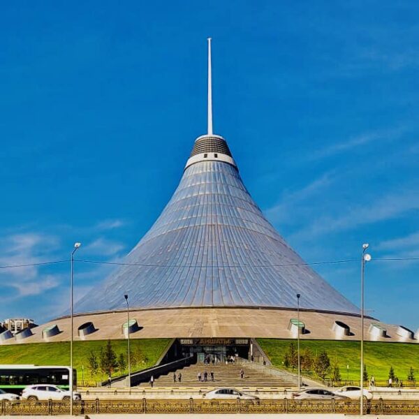 อาคารโครงสร้างแรงดึงที่สูงที่สุดในโลก( The world’s tallest tensile structure )